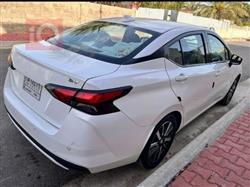 نيسان فيرسا